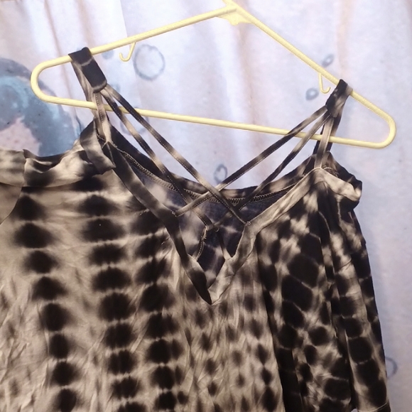 Tie Dye - Picture 3 of 3